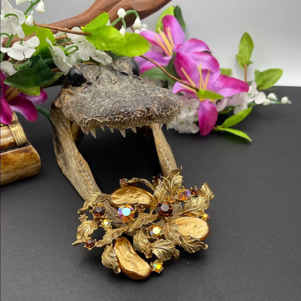 HAR abstract brooch vintage